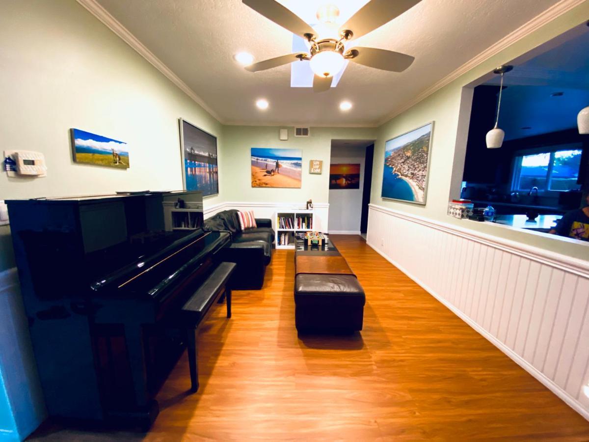 - Private With 2 Shared Baths And Hosts Onsite Homestay *