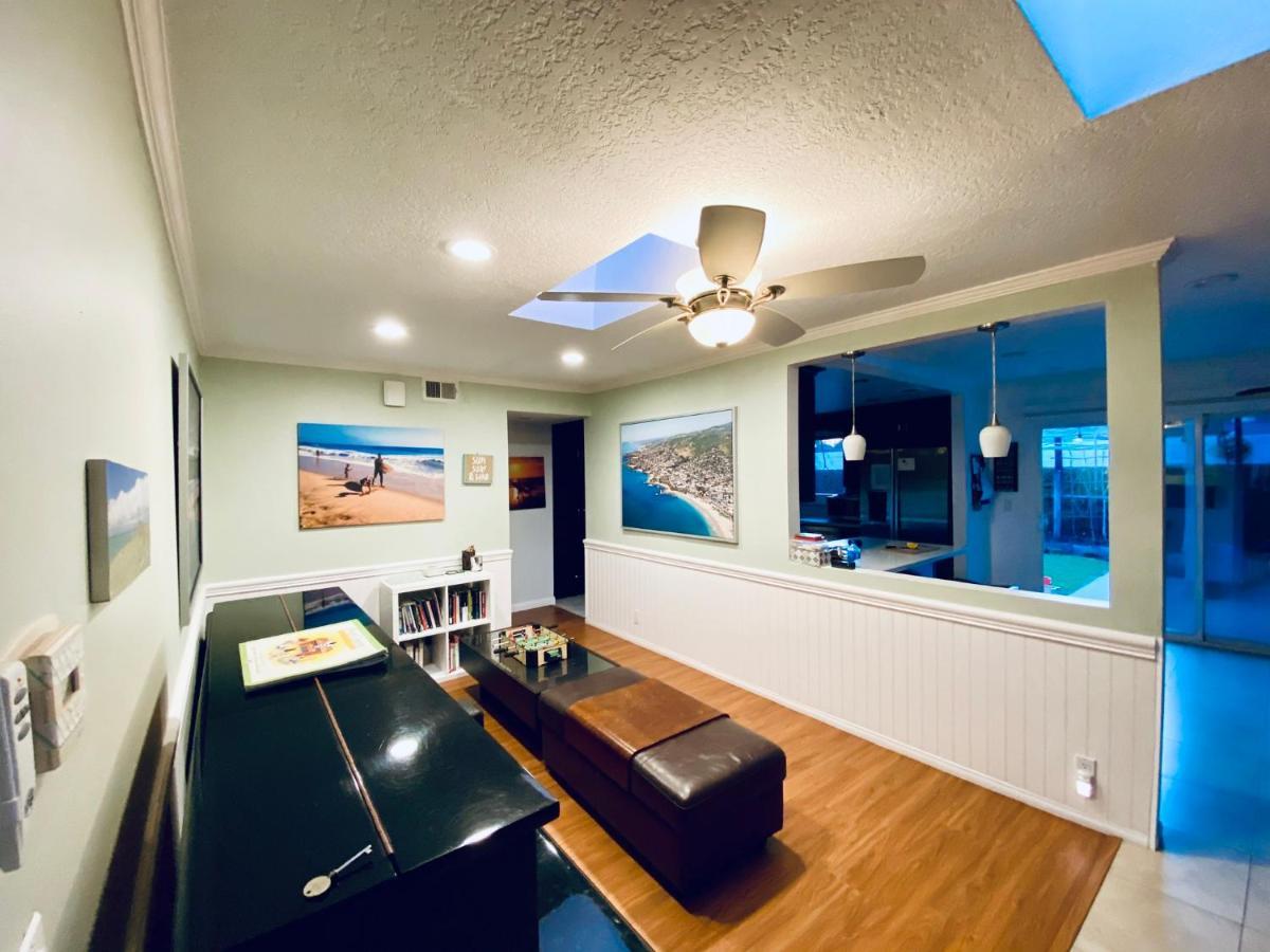 - Private With 2 Shared Baths And Hosts Onsite * Costa Mesa