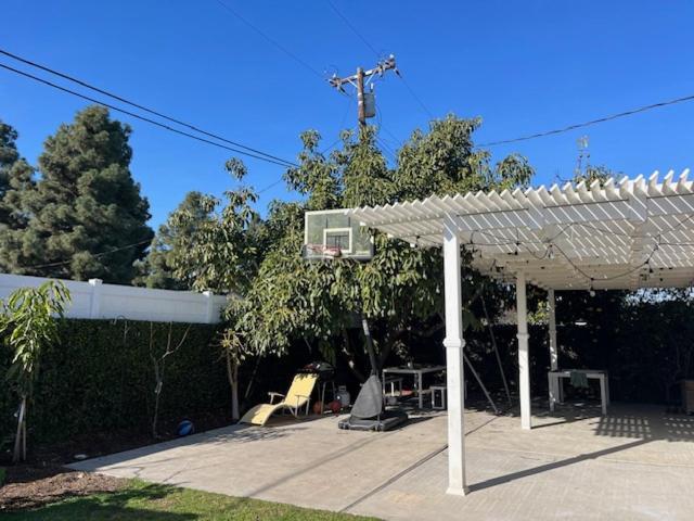 Homestay - Private With 2 Shared Baths And Hosts Onsite Costa Mesa
